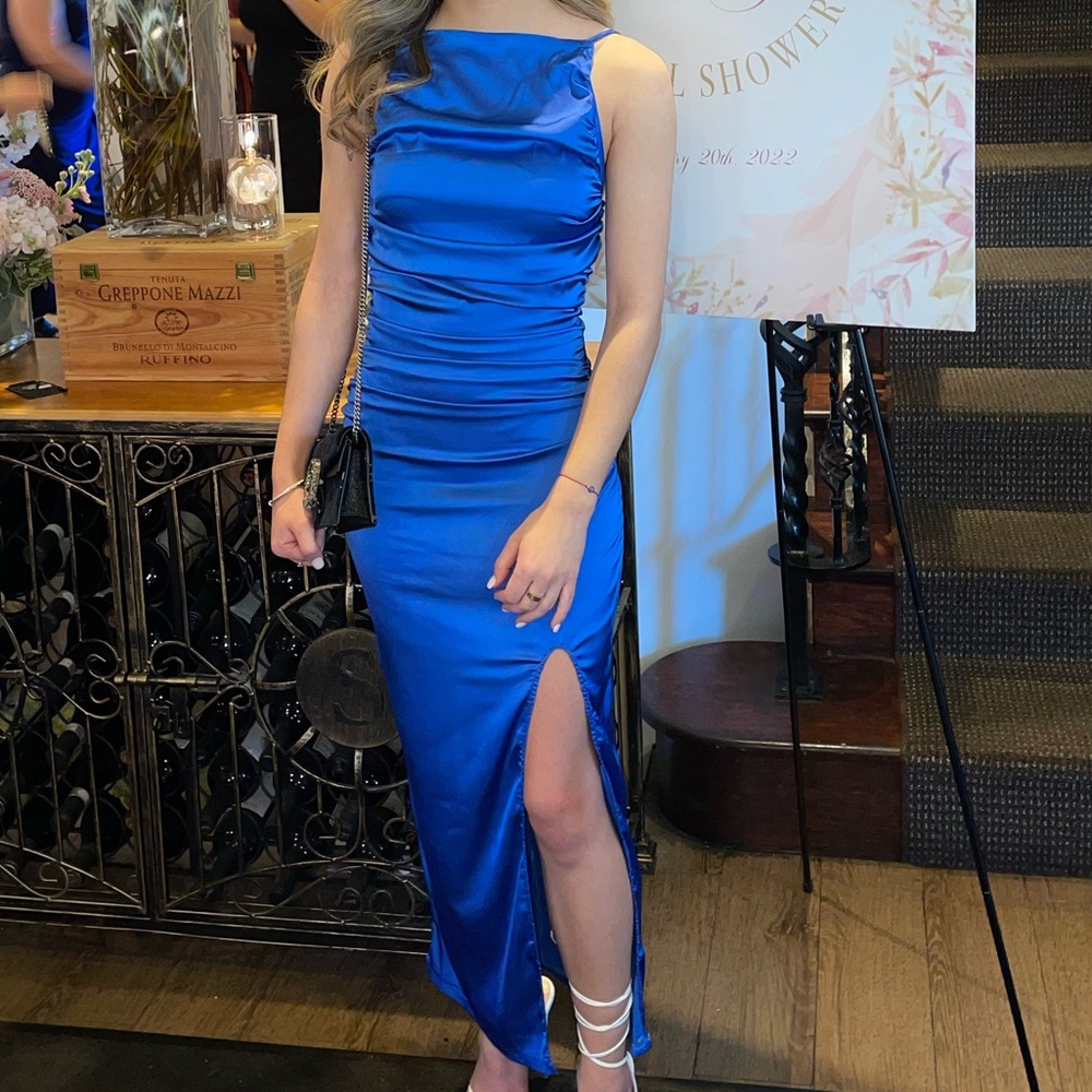 Satin royal blue PRETTYLITTLETHING dress